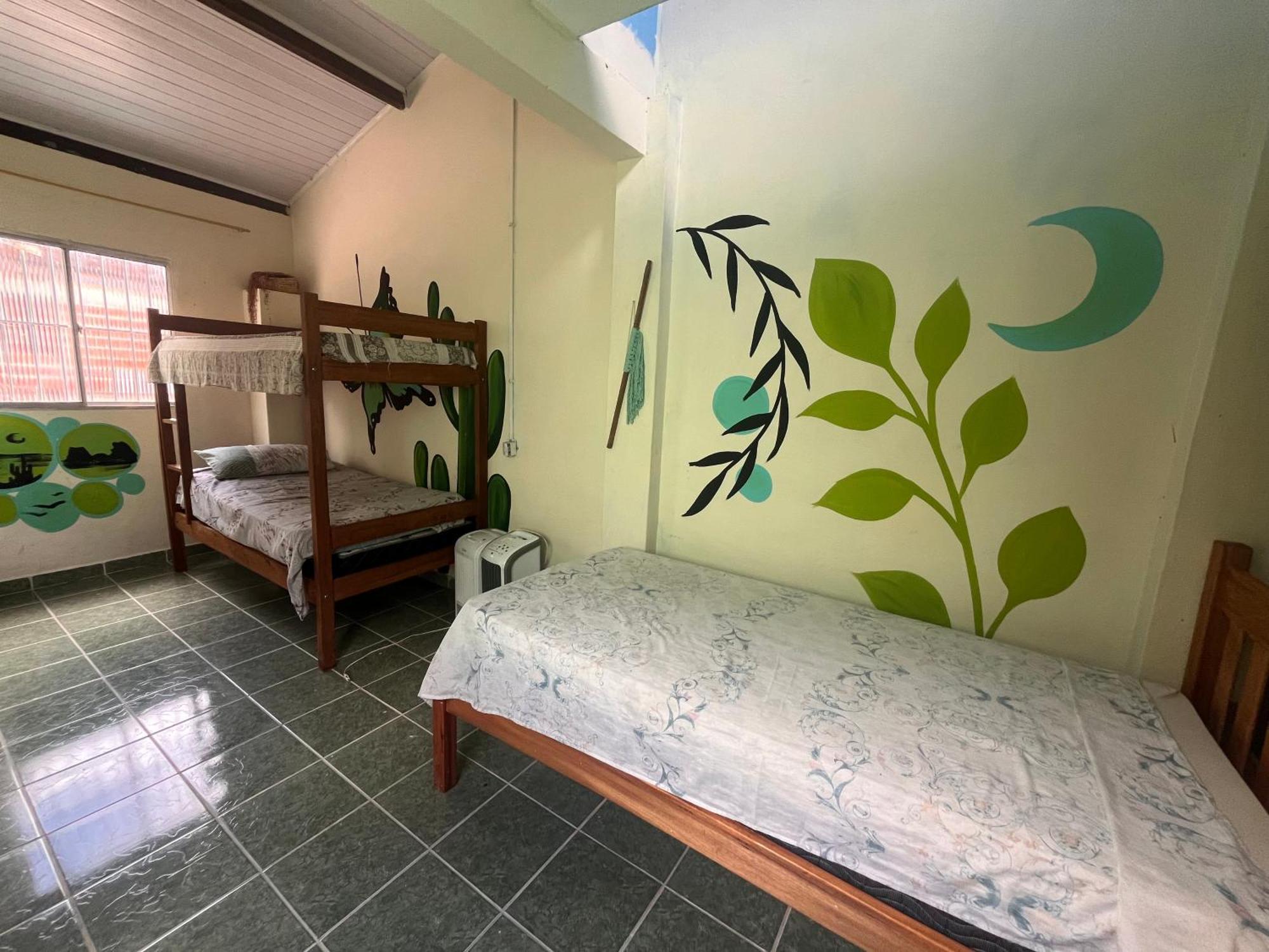 Multiverso Hostel Ленсойс Екстериор снимка